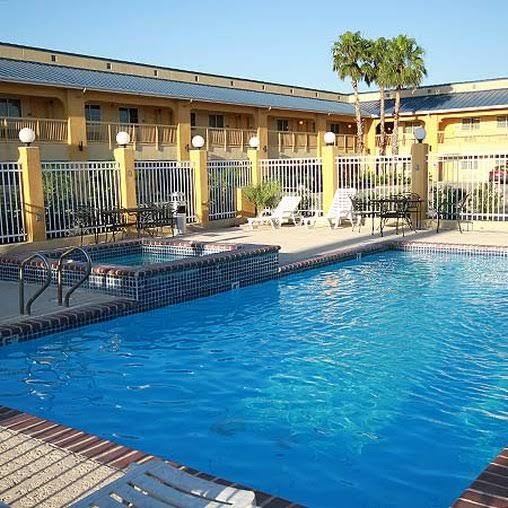 Rodeway Inn & Suites North Padre Island Drive