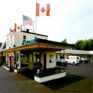 Niagara Inn & Suites