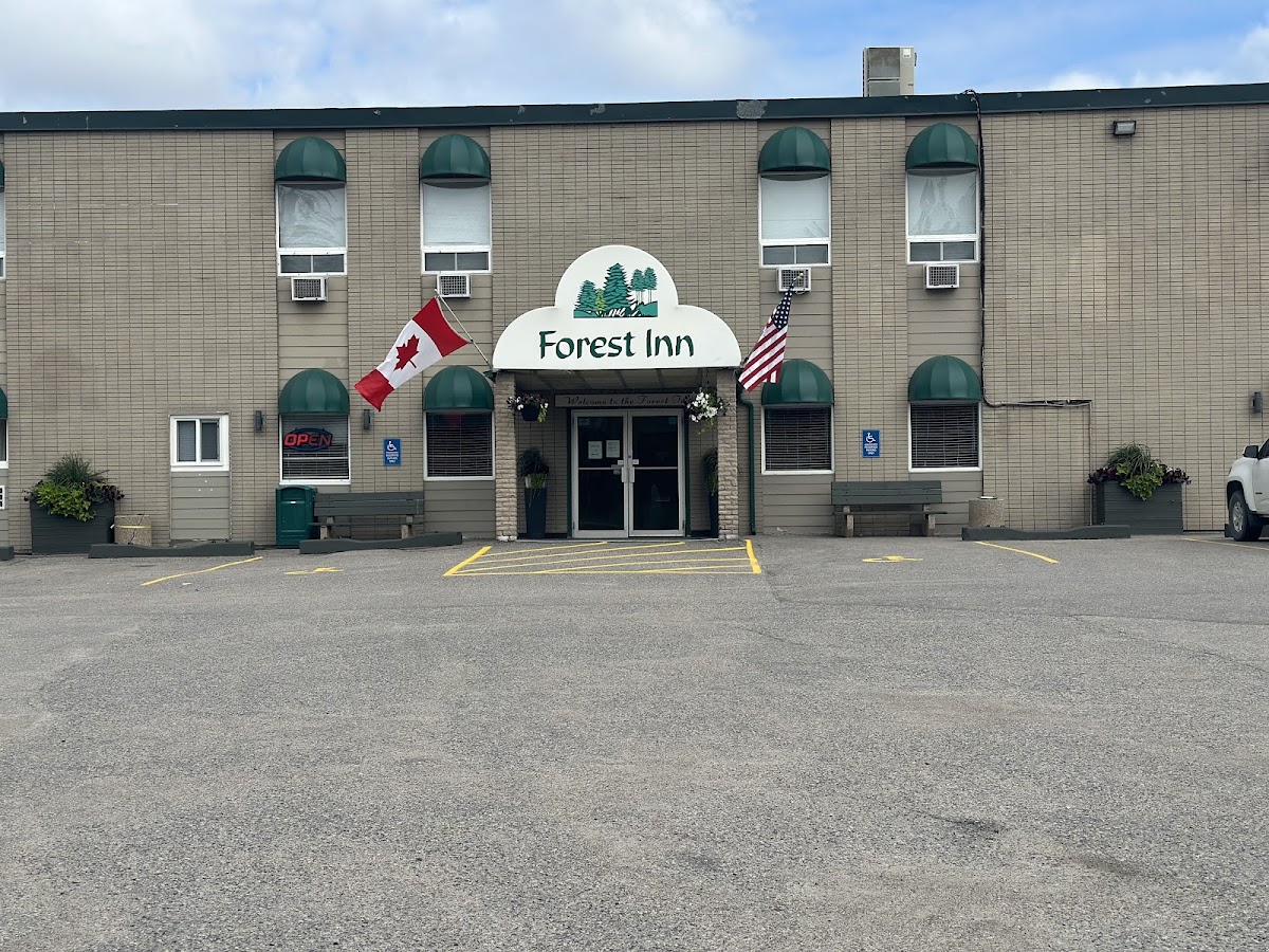 Forest Inn & Conference Centre