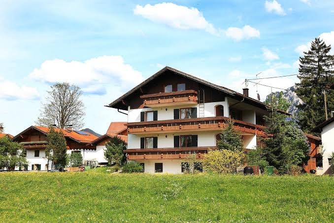 Haus Luna Apartments