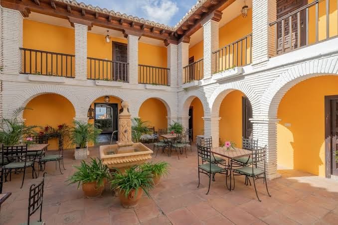 La Tartana Hotel Boutique & Restaurante